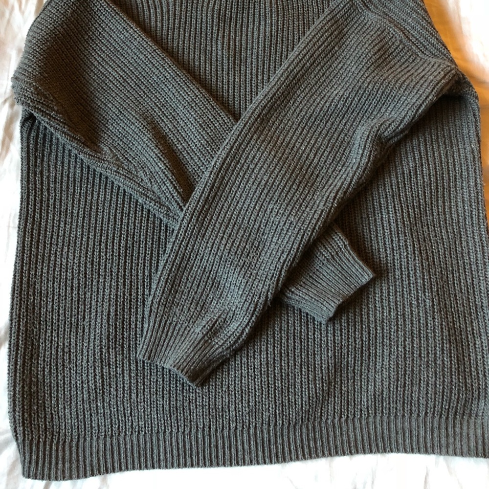 Distressed Gray Sweater - Picture 4 of 8